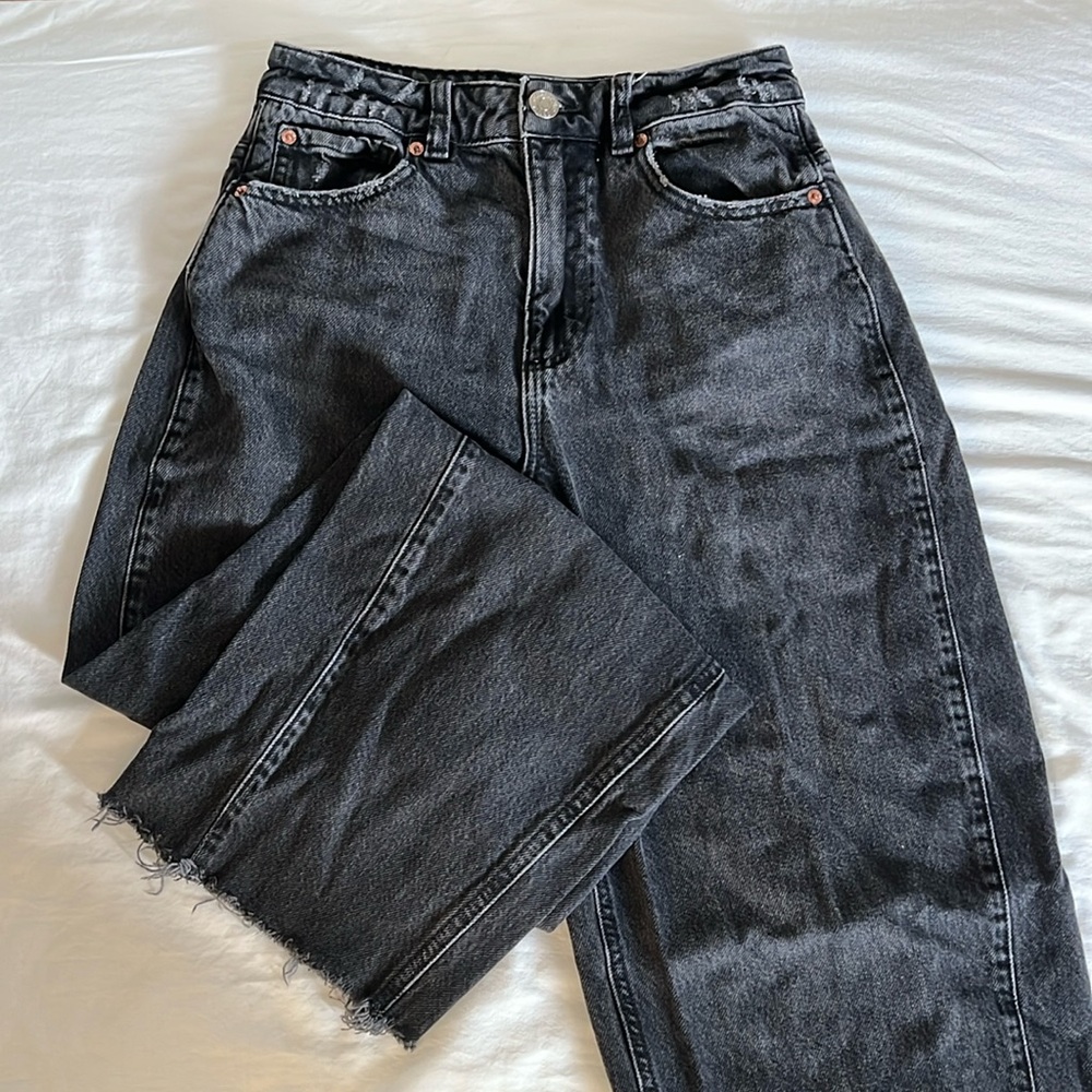 black distressed baggy jeans